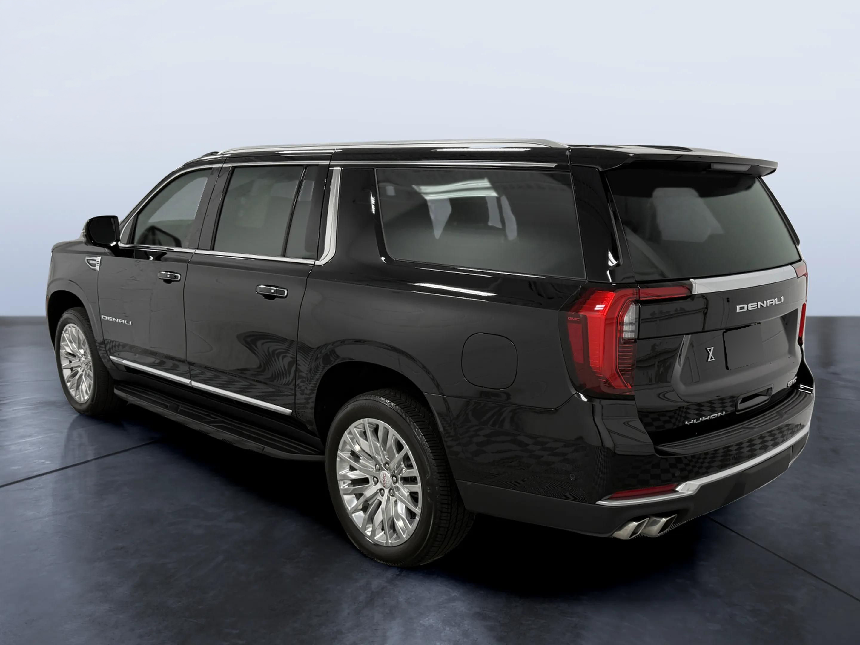 2026 GMC Yukon XL Denali photo 4