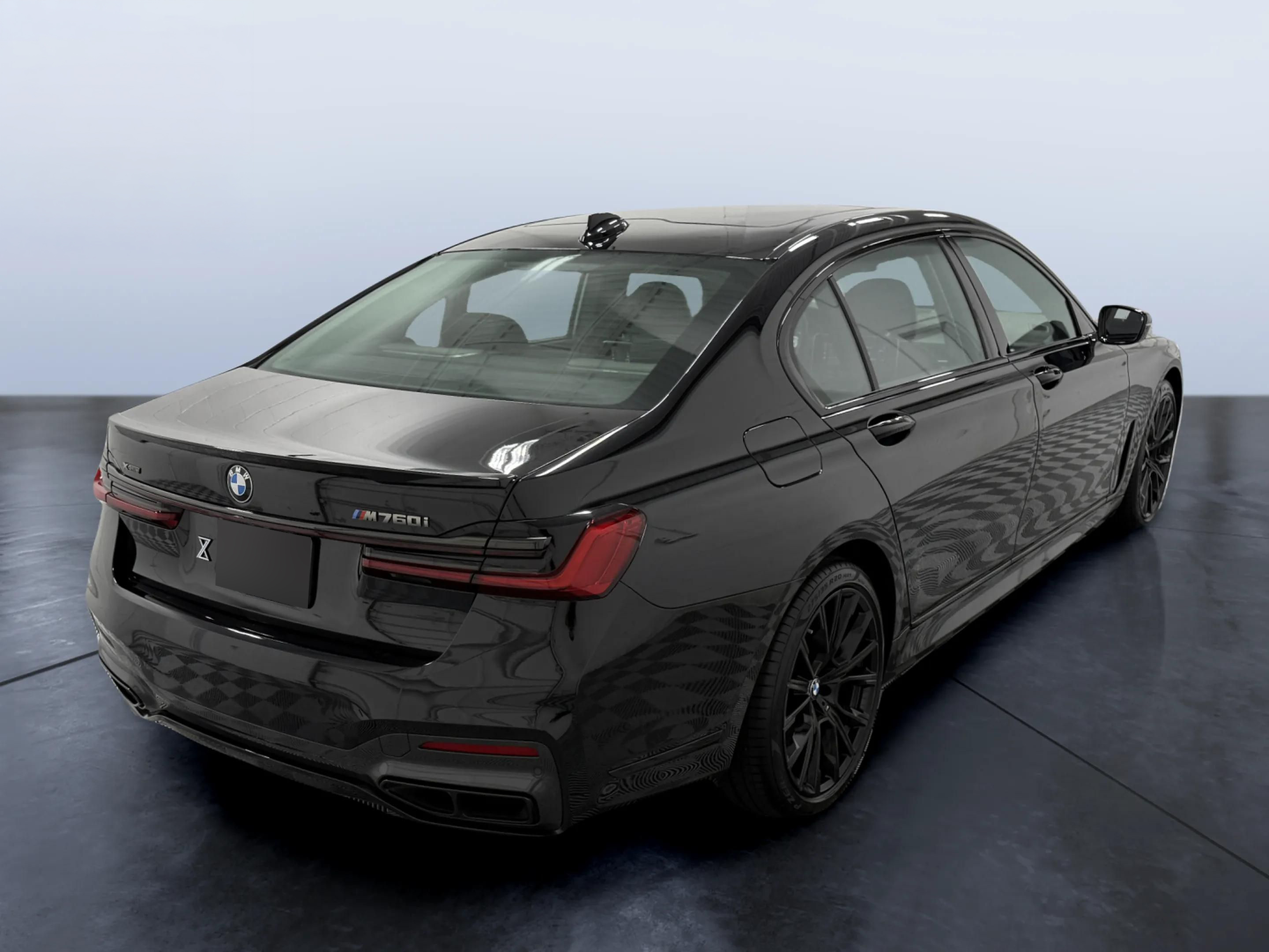 2022 BMW 7 Series M760i xDrive photo 6