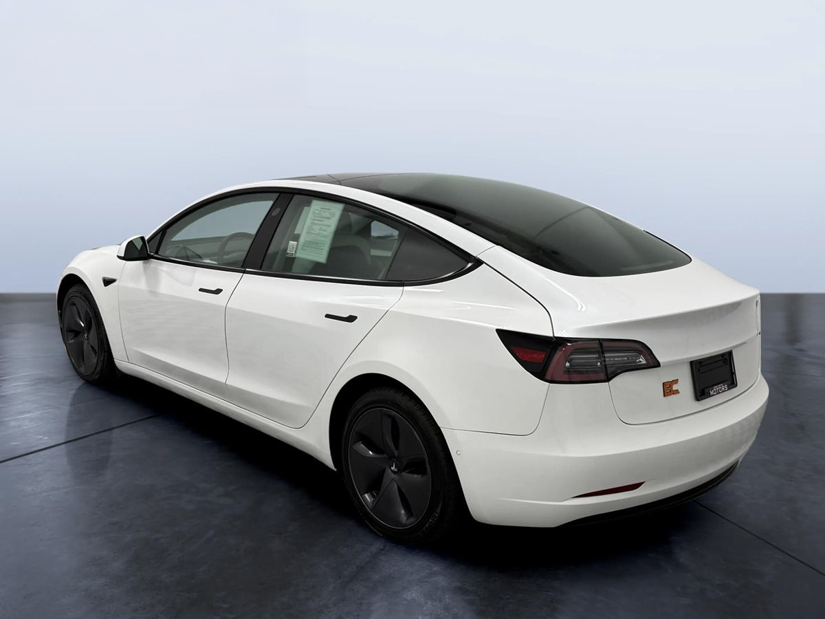2022 Tesla Model 3 Long Range photo 4