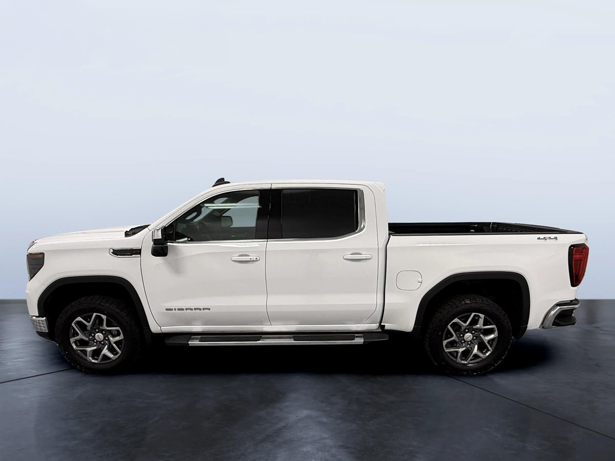 2023 GMC Sierra 1500 SLE photo 3